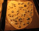 Foto del paso 13 de la receta: Pizzas; Escudo de don Roque y Globo de historieta