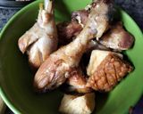 Foto langkah ke 2 dari resep Ayam kecap pedas.