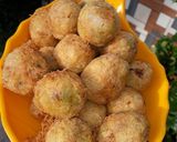 A picture of step 5 of Yam balls.