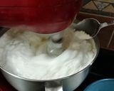 Foto langkah ke 5 dari resep Bolu kukus putih telur.