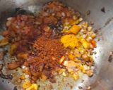 A picture of step 2 of Lobia potato curry.