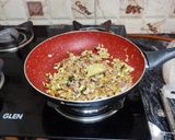 A picture of step 2 of Mushroom Masala Curry.