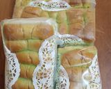 Foto langkah ke 5 dari resep Roti Sobek Pandan Aneka Rasa.