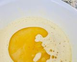 Foto del paso 1 de la receta: 🥧BUDÍN🥧 DE NARANJA🍊CON MANZANAS🍎🍎 Y PASAS DE UVA 🍇