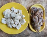 Foto langkah ke 1 dari resep Udang Tahu Masak Santan.
