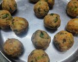 A picture of step 3 of Mix vegetable cheese balls.