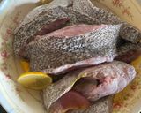 A picture of step 1 of Curry Fish.