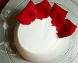 A picture of step 5 of Valentine special Rose cake.