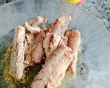 Foto del paso 2 de la receta: Tosta con Rillette de caballa en aceite