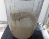 A picture of step 2 of Banana coffee smoothie.