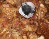 A picture of step 5 of Chicken khra masala koyla karahi.