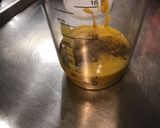 Une image de l'étape 2 de Sauce salade sucrée salée à la moutarde américaine, melfor et huile de noix.