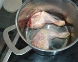 Une image de l'étape 1 de Poulet paprikash.