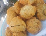 A picture of step 1 of Oil based crunchy Nigerian buns.