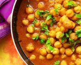 A picture of step 5 of Chana Masala.