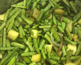 A picture of step 4 of Cluster bean curry with raw mango.