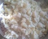 A picture of step 1 of फुलकोबी (cauliflower).