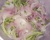 صورة لخطوة 1 من وصفة فاصوليا خضرا بكريات الدجاج 😋