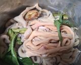 Foto langkah ke 1 dari resep Usus Ayam Pedas ala Warteg.