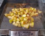Foto del paso 5 de la receta: Muslos rellenos con papas doradas y manzanas aromatizadas con sidra a La Planchetta