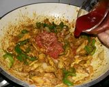 A picture of step 5 of Chicken jalfrezi.