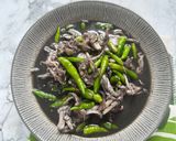 Foto langkah ke 3 dari resep Kepala Cumi Item Cabe Rawit.