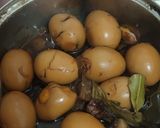 Foto langkah ke 5 dari resep Telur pindang kecap.