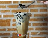 A picture of step 10 of Grass Jelly Snow Ice with Fresh Milk and Caramel Sauce.