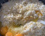 Foto del paso 2 de la receta: Pizza Keto (Base de Coliflor)