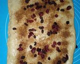 Foto langkah ke 2 dari resep Cranberry Crown Bread.