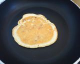 A picture of step 5 of Coconut Raisins Pancake.