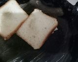 A picture of step 2 of Bread pizza.
