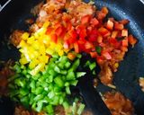 ચીઝી વેજ પાર્સલ (Cheesy Veg. Parcel Recipe In Gujarati) રેસીપી સ્ટેપ4ફોટો