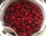 Foto del paso 4 de la receta: Torta caluga frambuesa y almendra