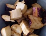 Foto langkah ke 1 dari resep Balado terong ungu.