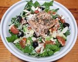 Foto del paso 1 de la receta: Ensalada mixta con salmón