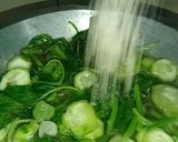 Foto langkah ke 3 dari resep Sop Oyong Bayam.