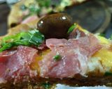 Foto del paso 6 de la receta: Pizza integral con borde relleno