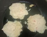 Foto langkah ke 4 dari resep Dadar Kentang Soun.