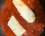 Foto del paso 7 de la receta: Bacalao y merluza con tomate ensayando para Semana Santa