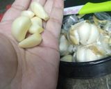 A picture of step 2 of Garlic paste.