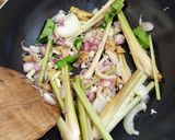Foto langkah ke 1 dari resep Sup Asam Segar Ikan Gabus.