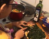 Foto del paso 2 de la receta: Fideos con champiñones y espinaca a la crema