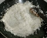 Foto langkah ke 2 dari resep Buras Isi Oncom Pedas.