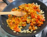 Une image de l'étape 9 de Curry de Julienne au lait de coco, épices et tomates.