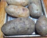 Foto del paso 6 de la receta: Tostadas de ceviche con papas 🥔 rústicas al ají picante 🌶