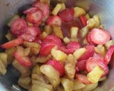 Foto del paso 2 de la receta: Postre de manzana y frutillas