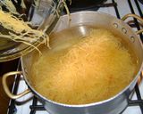 Foto del paso 8 de la receta: Fideos de arroz para celiacos con mejillones