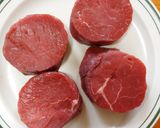 Foto del paso 2 de la receta: Medallones de filete de res a la mostaza con chipotle