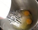 Foto del paso 1 de la receta: Muffins de vainilla rellenos con dulce de leche
